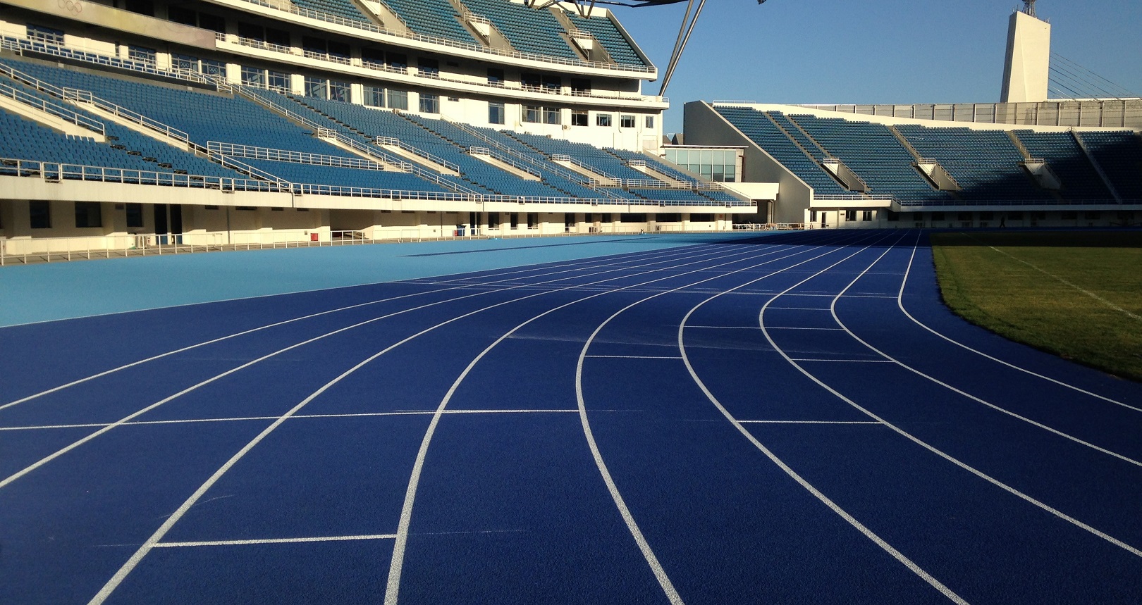 透气性塑胶跑道