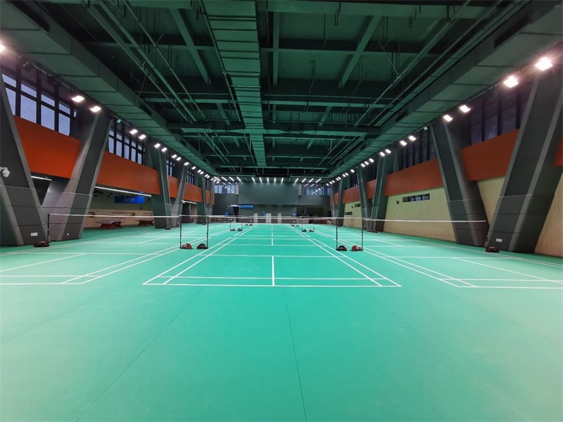 羽毛球场